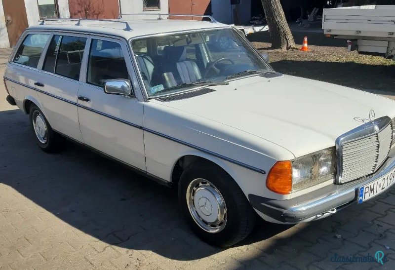 1980' Mercedes-Benz W123 photo #3