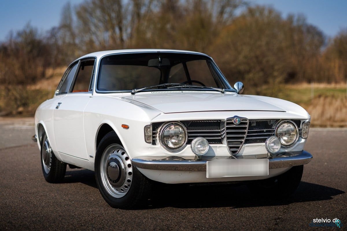 1967' Alfa Romeo Giulia photo #6
