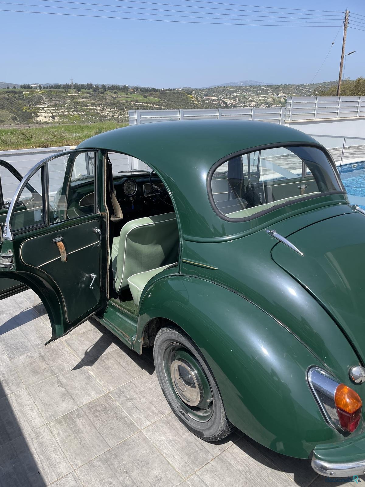 1964' Morris Minor Saloon photo #6