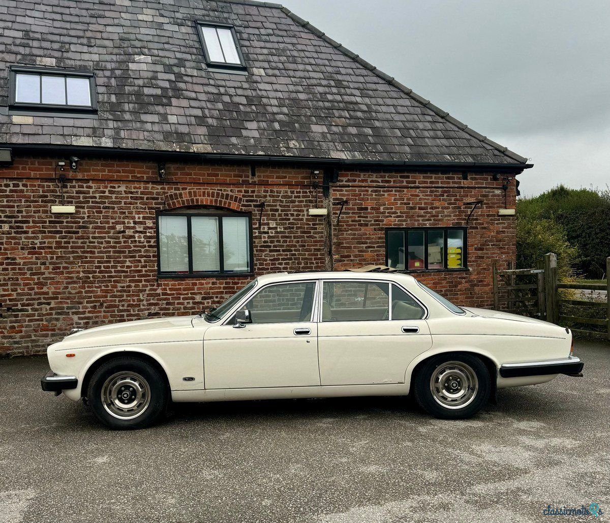 1979' Jaguar XJ photo #4