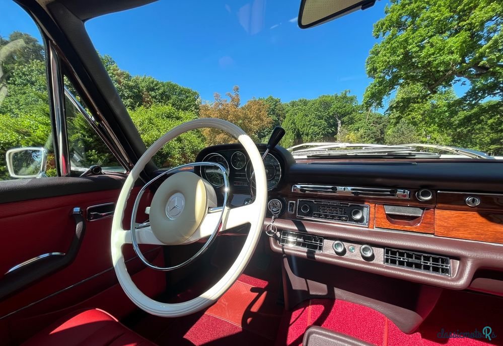 1971' Mercedes-Benz 280 photo #6