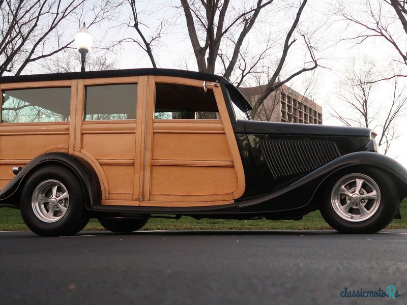 1933' Ford Deluxe photo #4