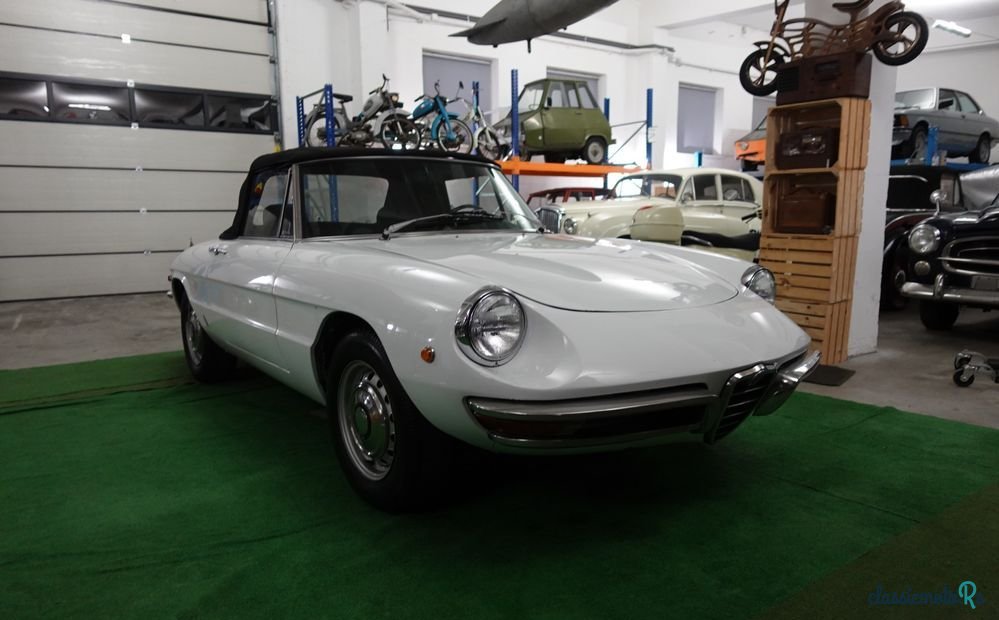 1969' Alfa Romeo Spider photo #1