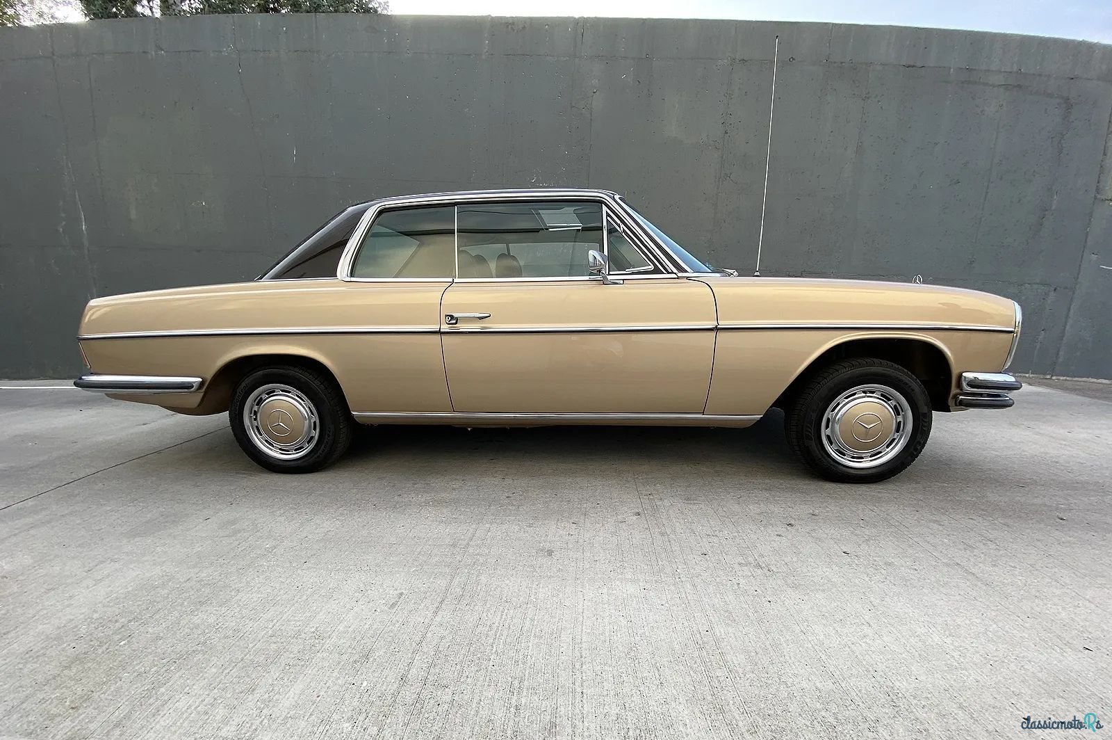 1971' Mercedes-Benz 250 CE photo #4