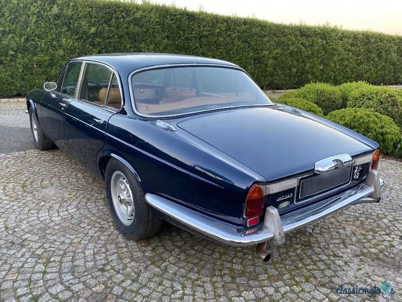 1977' Jaguar XJ photo #3