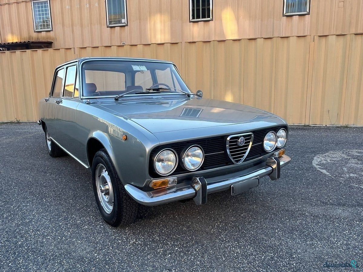 1972' Alfa Romeo 2000 photo #2