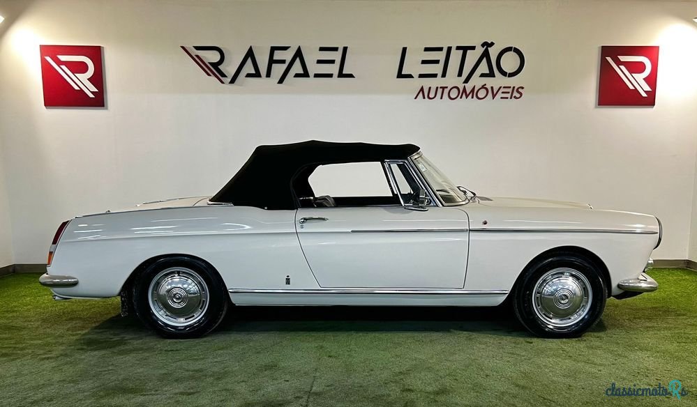 1965' Peugeot 404 photo #4