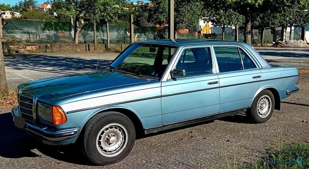 1977' Mercedes-Benz 300 photo #2