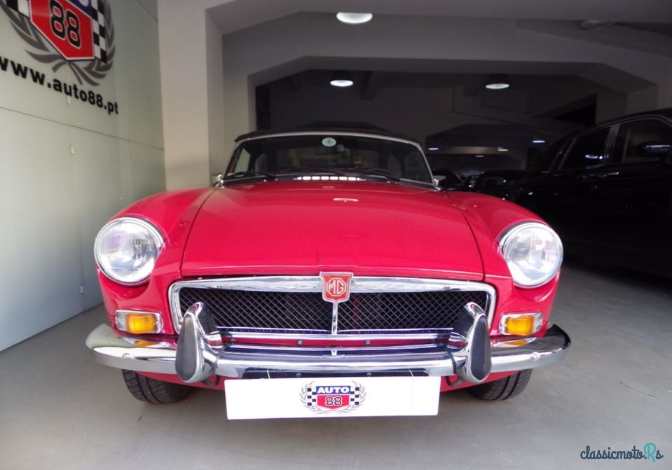 1974' MG MGB photo #3
