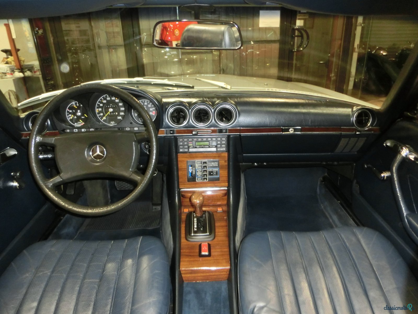 1980' Mercedes-Benz 280SL R107 ROADSTER photo #3