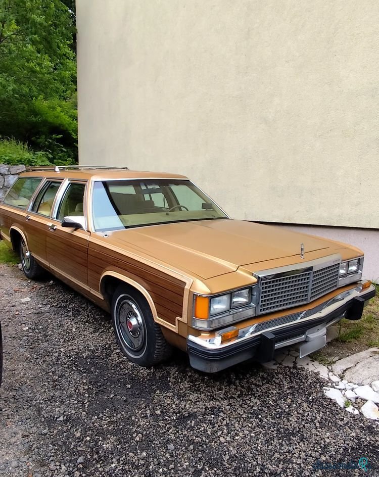 1978' Ford Country Squire photo #1
