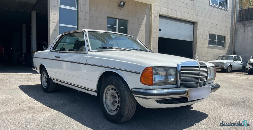 1978' Mercedes-Benz 230 photo #1
