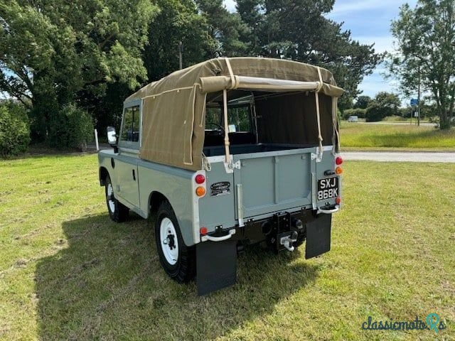 1971' Land Rover Series III photo #3