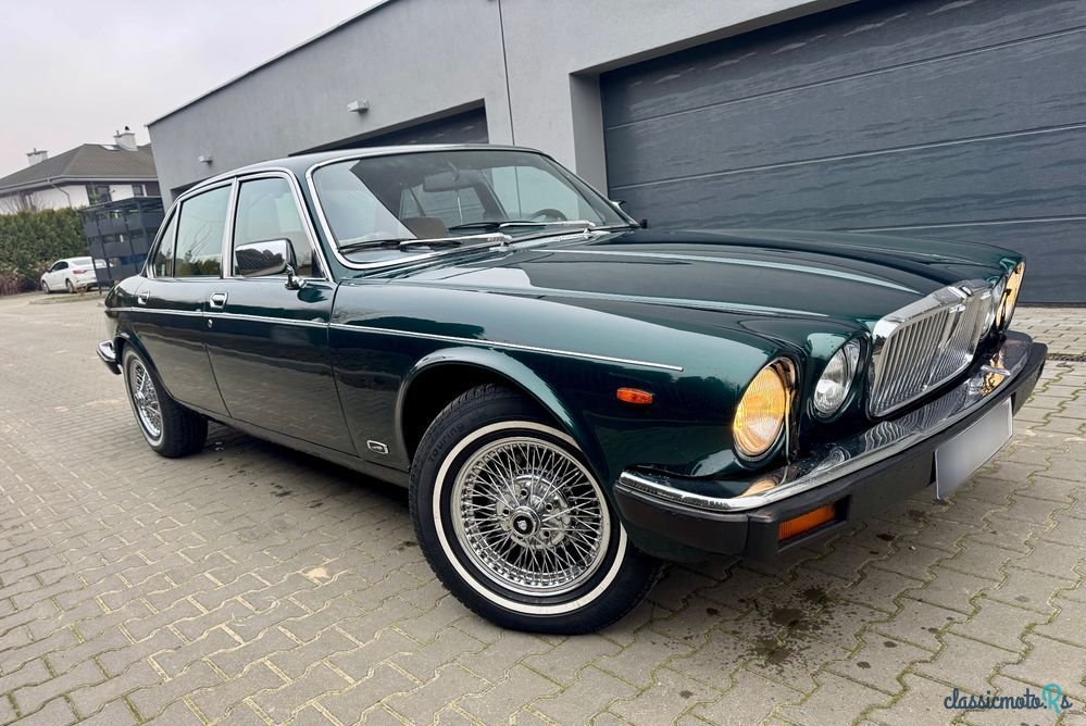 1980' Jaguar XJ photo #2
