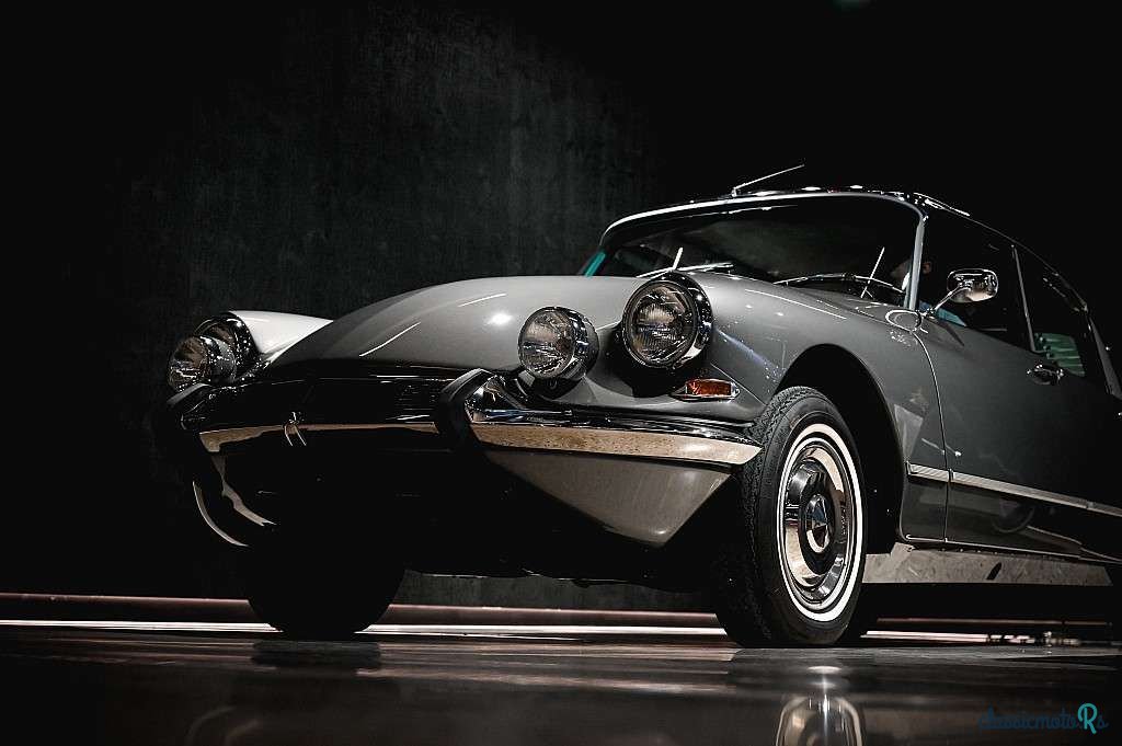 1967' Citroen DS 21 photo #2