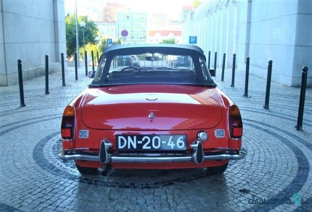 1973' MG MGB photo #4