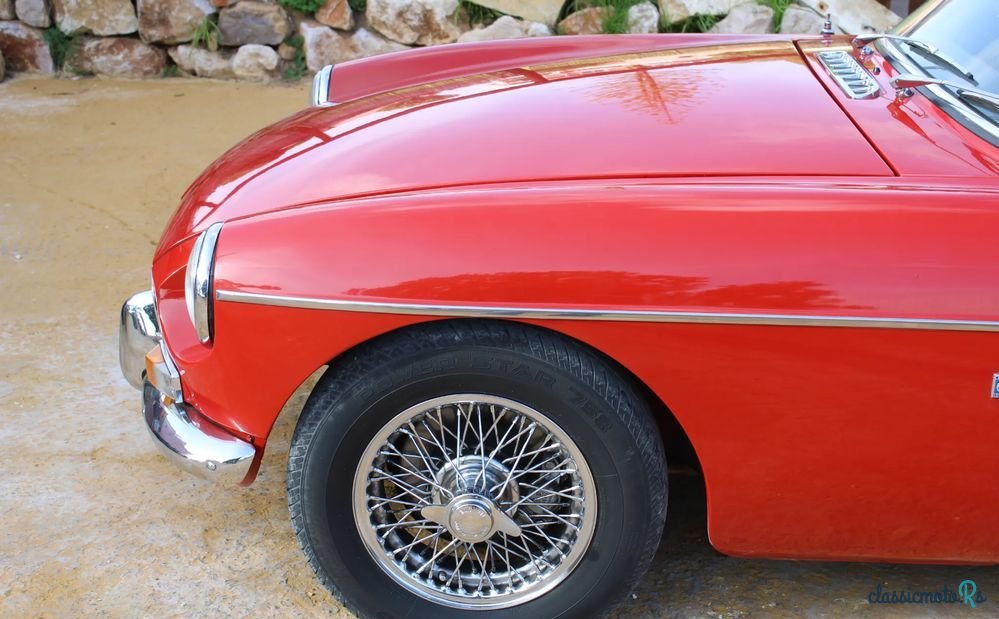 1970' MG MGB photo #3
