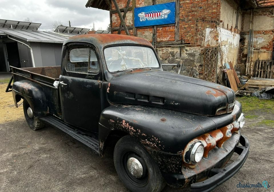 1951' Ford F-2 photo #1