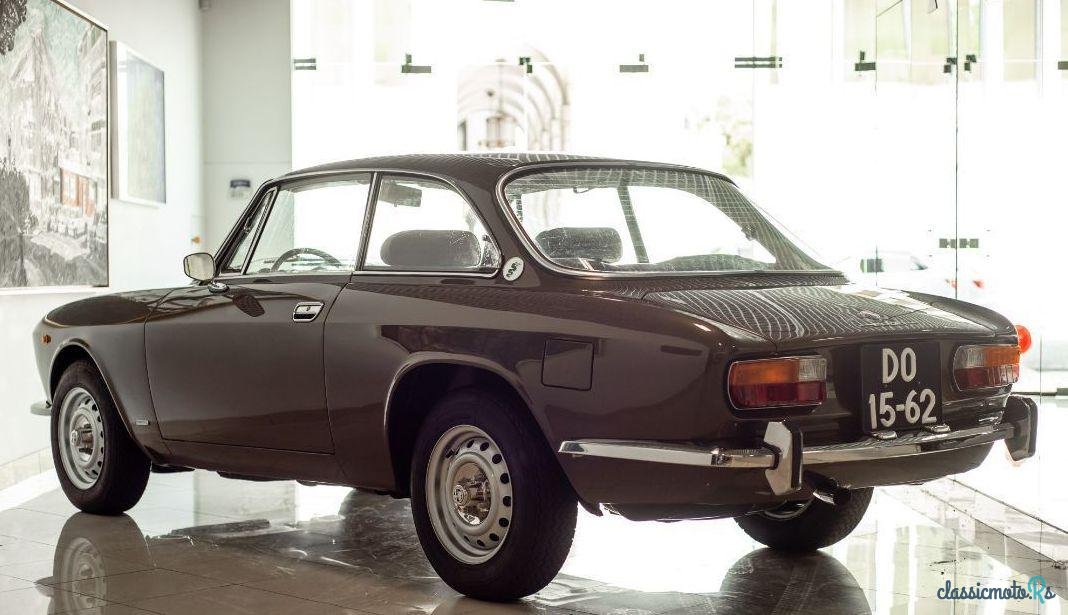1975' Alfa Romeo Gtv 2000 photo #3