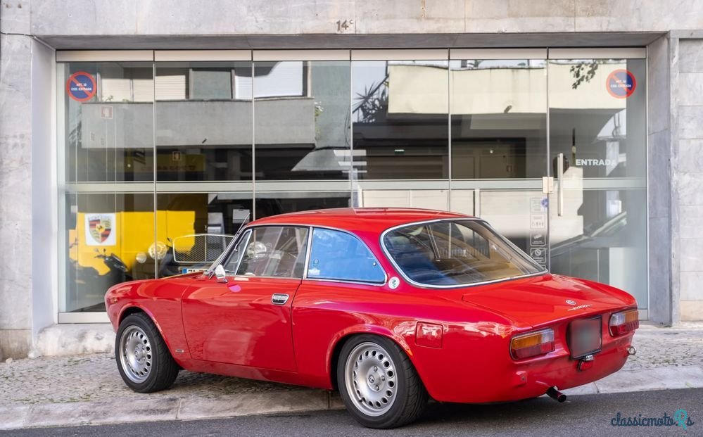 1973' Alfa Romeo GTV 2000 photo #6