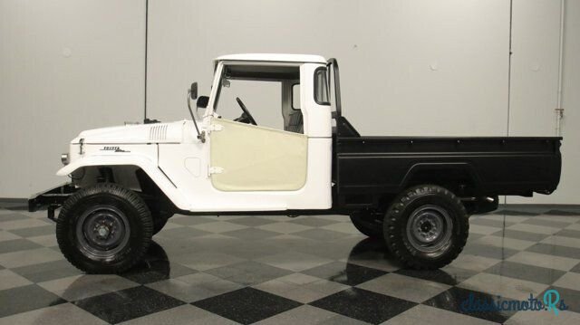 1977' Toyota Land Cruiser photo #1