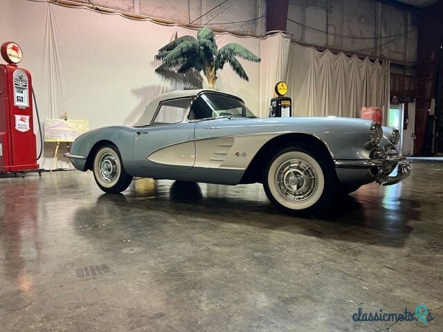 1958' Chevrolet Corvette photo #2