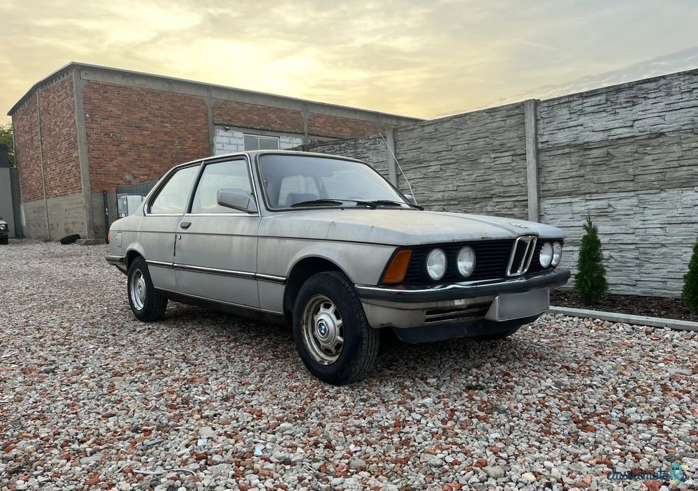 1980' BMW Seria 3 315 photo #1