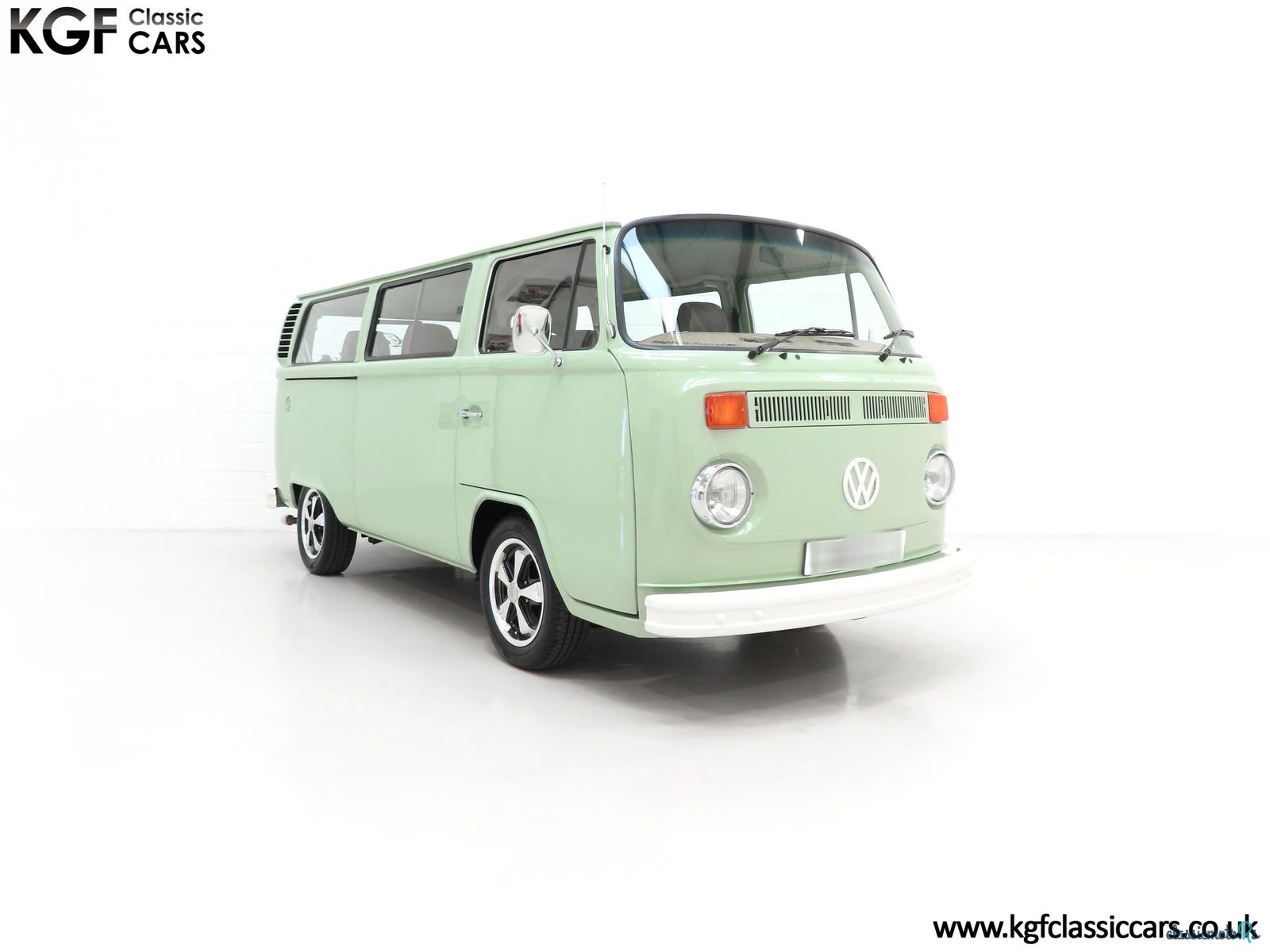 1977' Volkswagen Type 2 photo #1