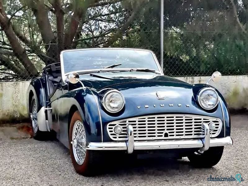 1959' Triumph TR3 for sale. Portugal