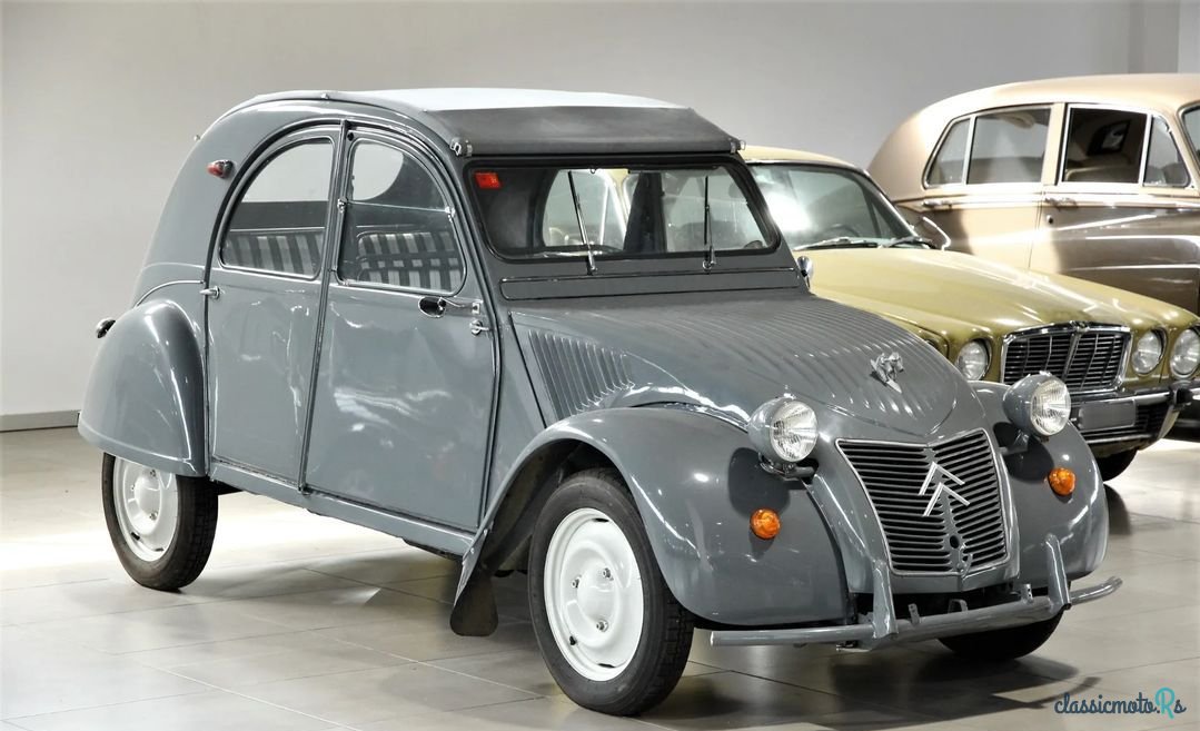 1956' Citroen 2CV photo #1