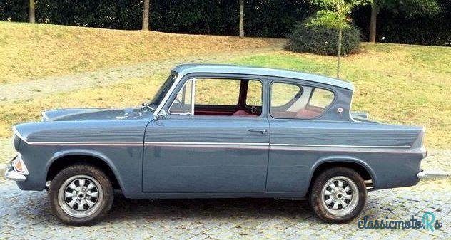 1967' Ford Anglia photo #5