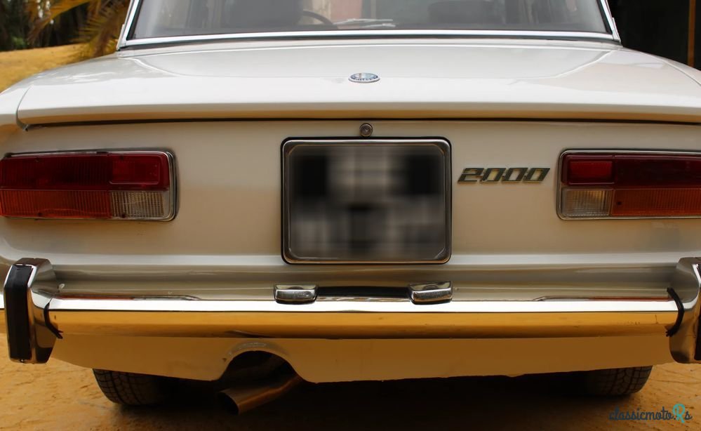 1972' Alfa Romeo 2000 photo #6