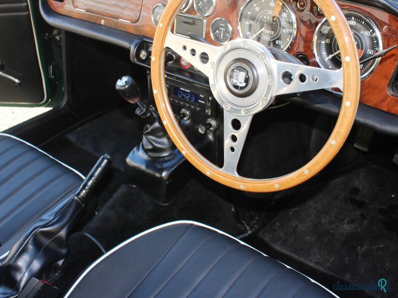 1965' Triumph TR4 photo #5
