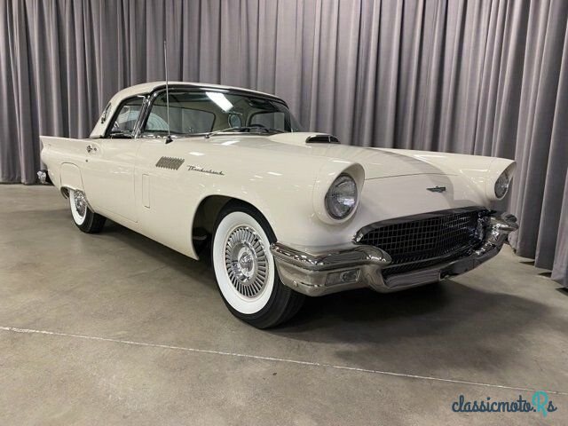 1957' Ford Thunderbird photo #1
