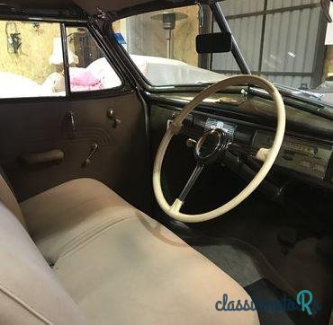 1939' Pontiac Silver Streak photo #1