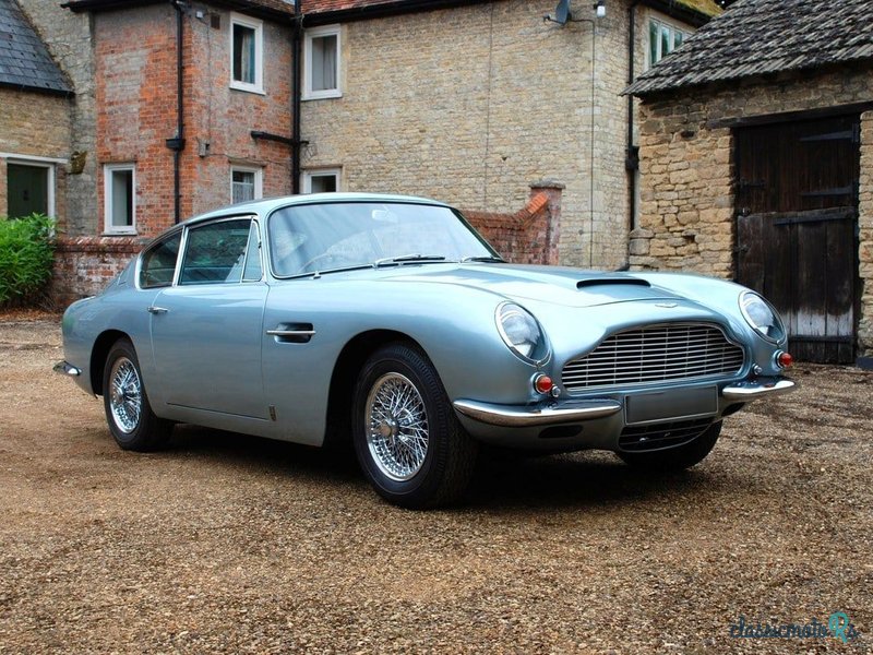 1969' Aston Martin DB6 photo #6