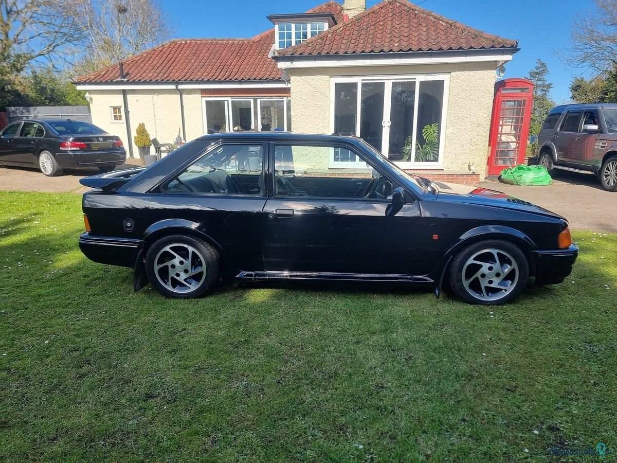 1989' Ford Escort photo #3