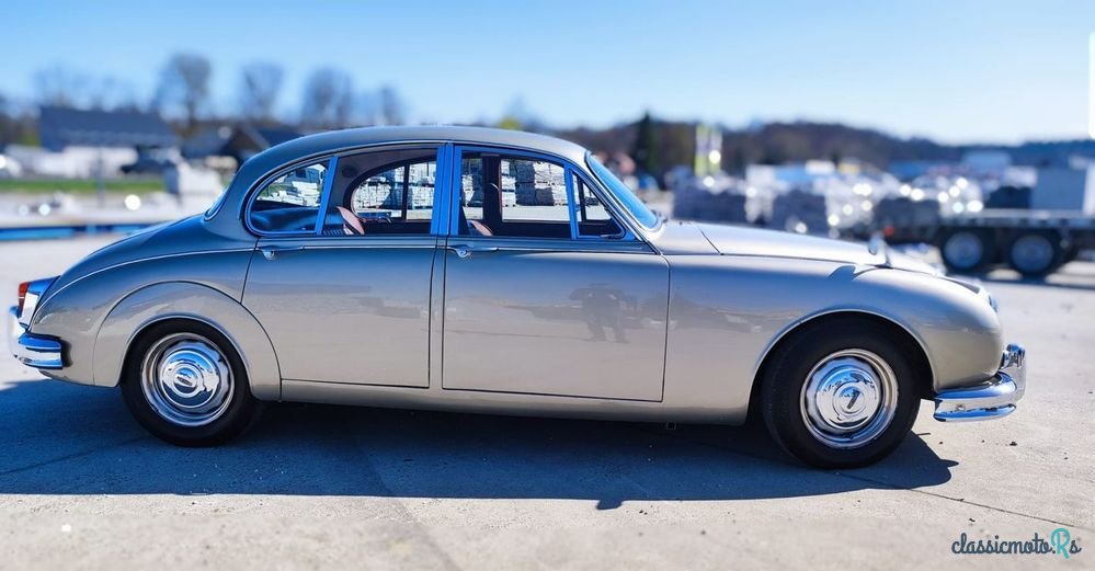 1966' Jaguar Mk II photo #4