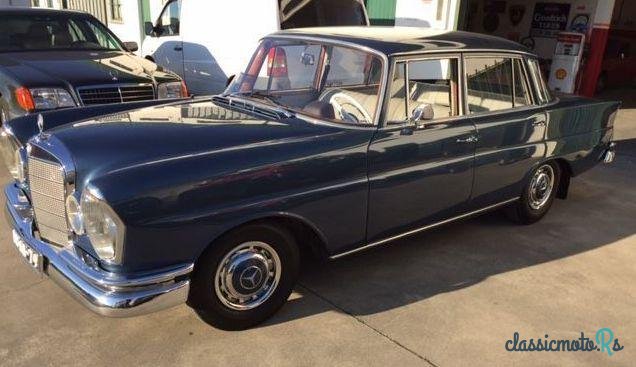 1965' Mercedes-Benz 230 photo #2