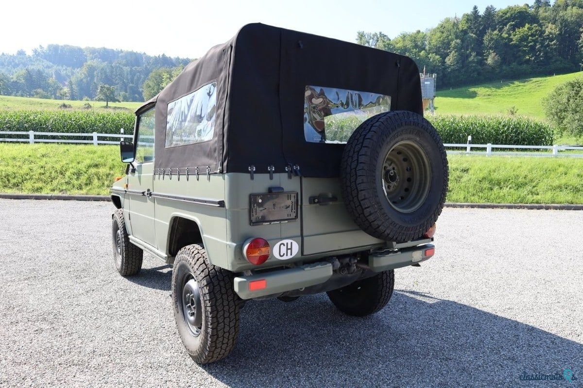 1985' Mercedes-Benz 240G photo #4