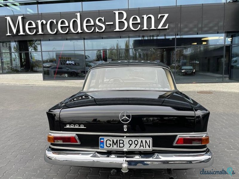 1966' Mercedes-Benz W110 200D photo #5