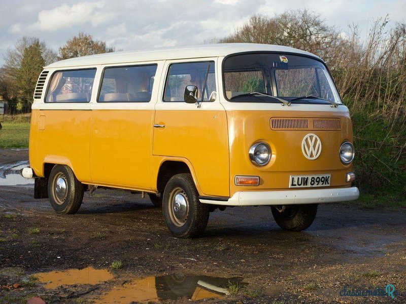 1972' Volkswagen Camper photo #4