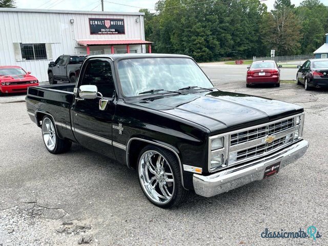 1985' Chevrolet C/K Truck photo #1