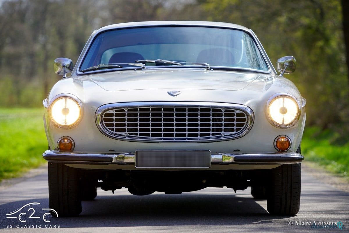 1965' Volvo P1800 photo #2