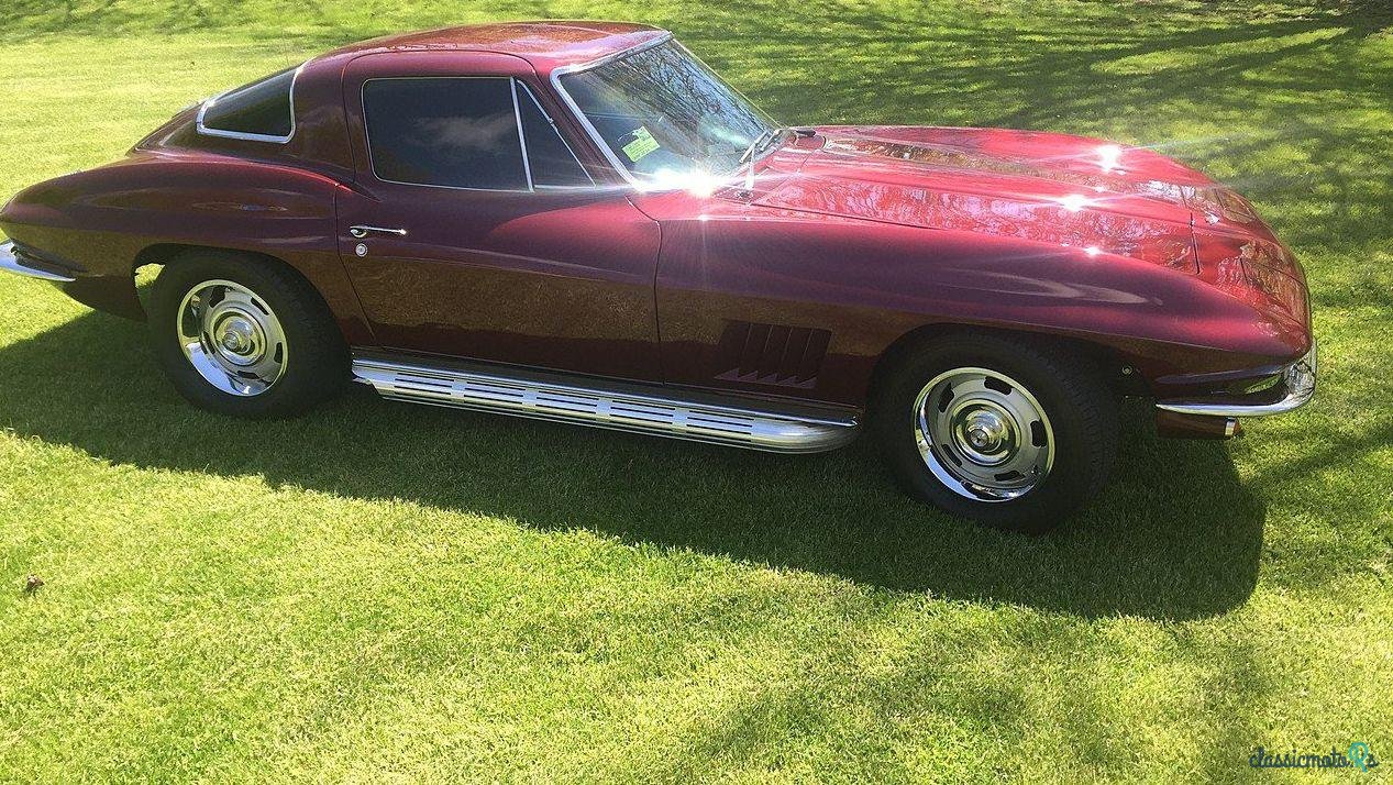 1967' Chevrolet Corvette photo #1