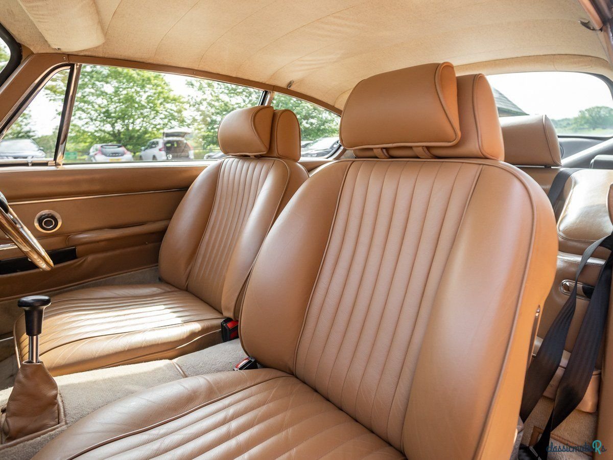 1971' Aston Martin DB6 photo #6