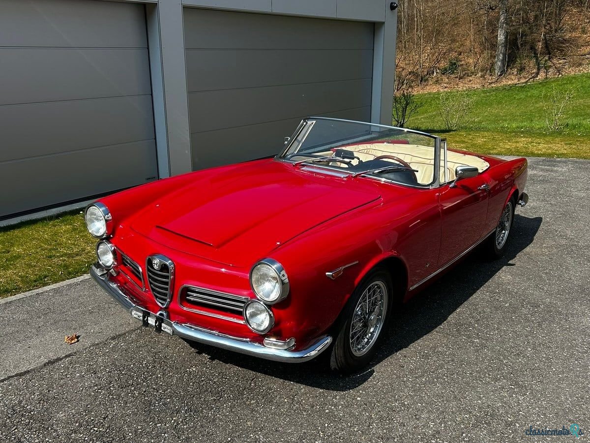 1964' Alfa Romeo 2600 Spider photo #3