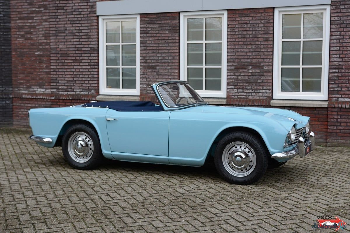 1962' Triumph TR4 photo #4