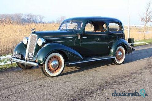 1935' Chevrolet Sedan Master photo #4