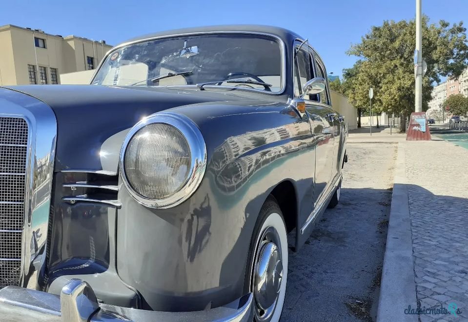 1961' Mercedes-Benz 180 photo #3